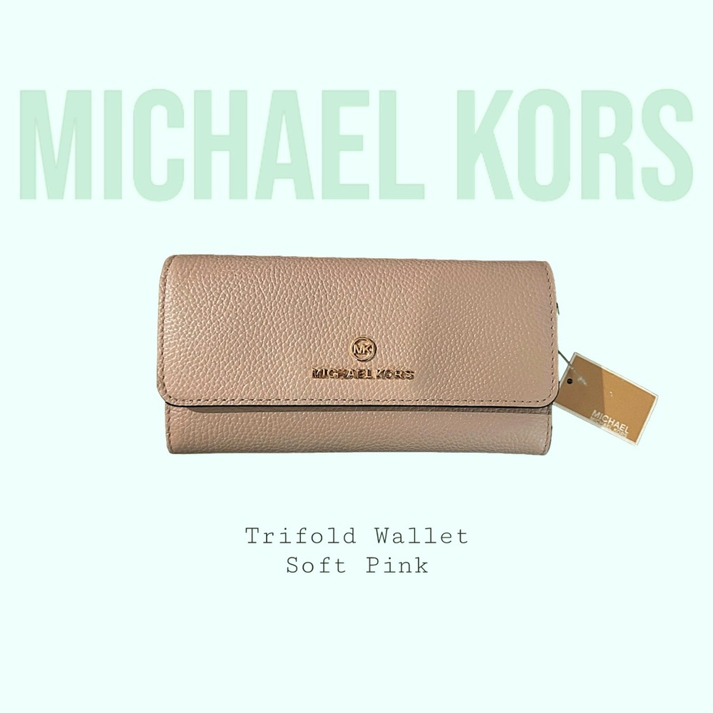 Michael Kors trifold wallet in soft pink